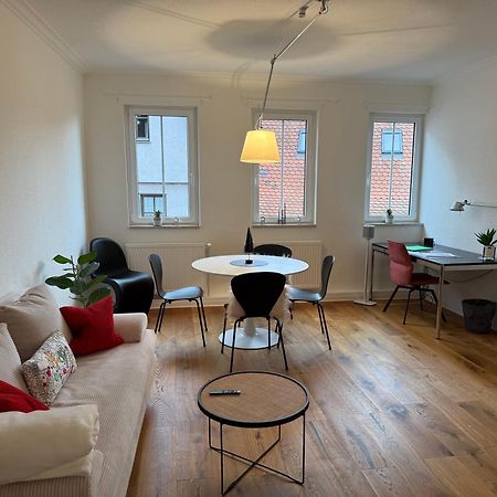 Stylisches Apartment Mit Grossem Tageslichbad Am Marktplatz Leonberg Ngoại thất bức ảnh