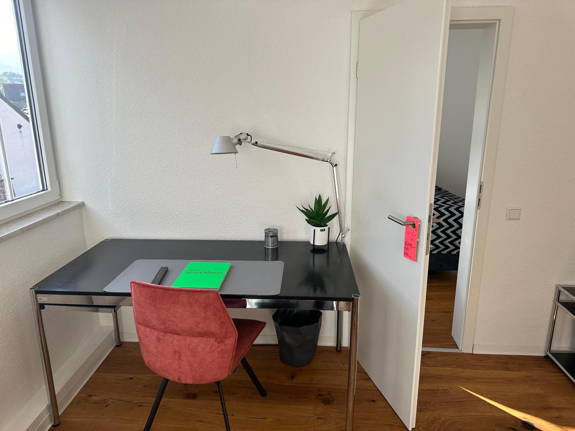 Stylisches Apartment Mit Grossem Tageslichbad Am Marktplatz Leonberg Ngoại thất bức ảnh