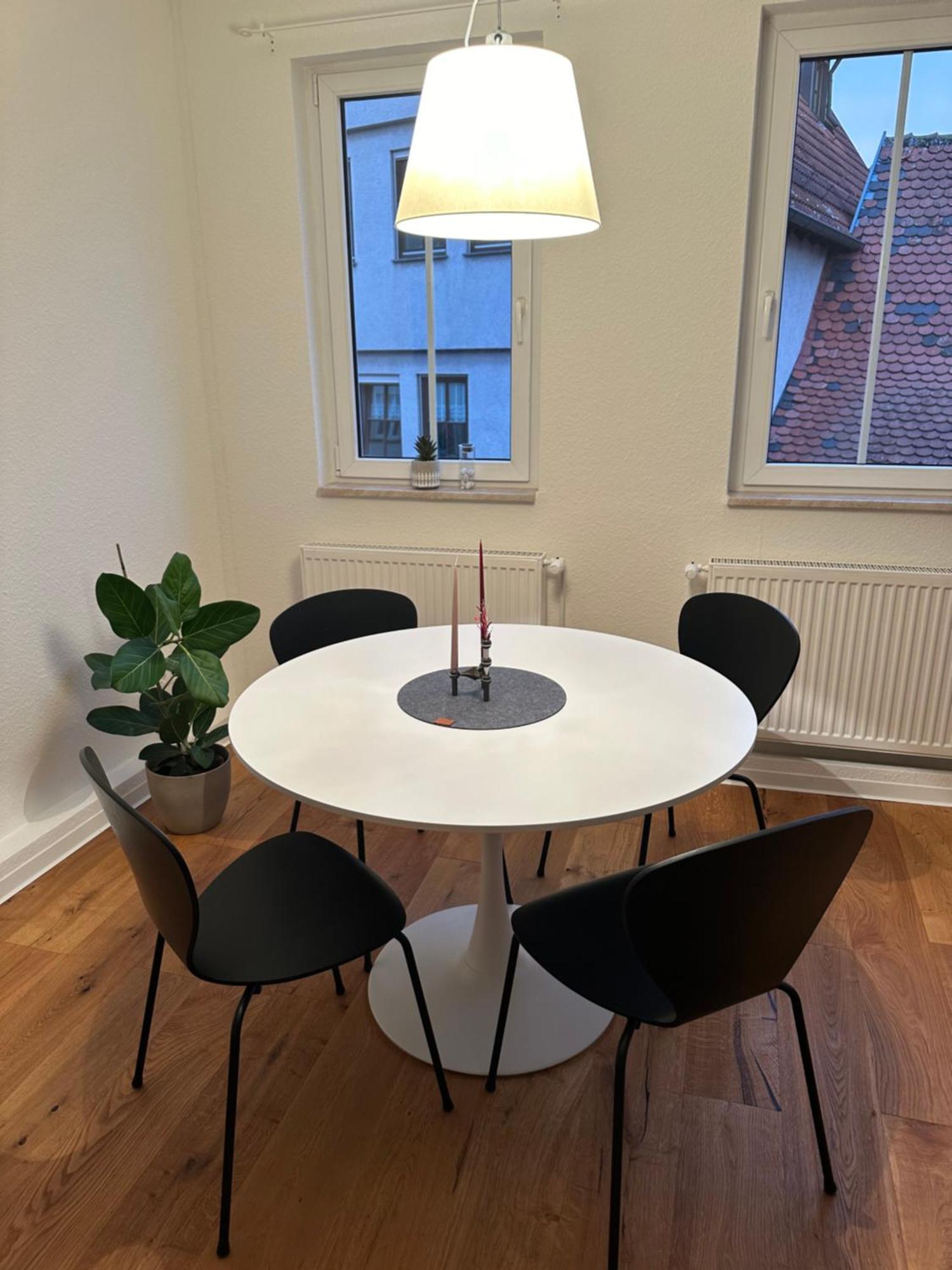 Stylisches Apartment Mit Grossem Tageslichbad Am Marktplatz Leonberg Ngoại thất bức ảnh