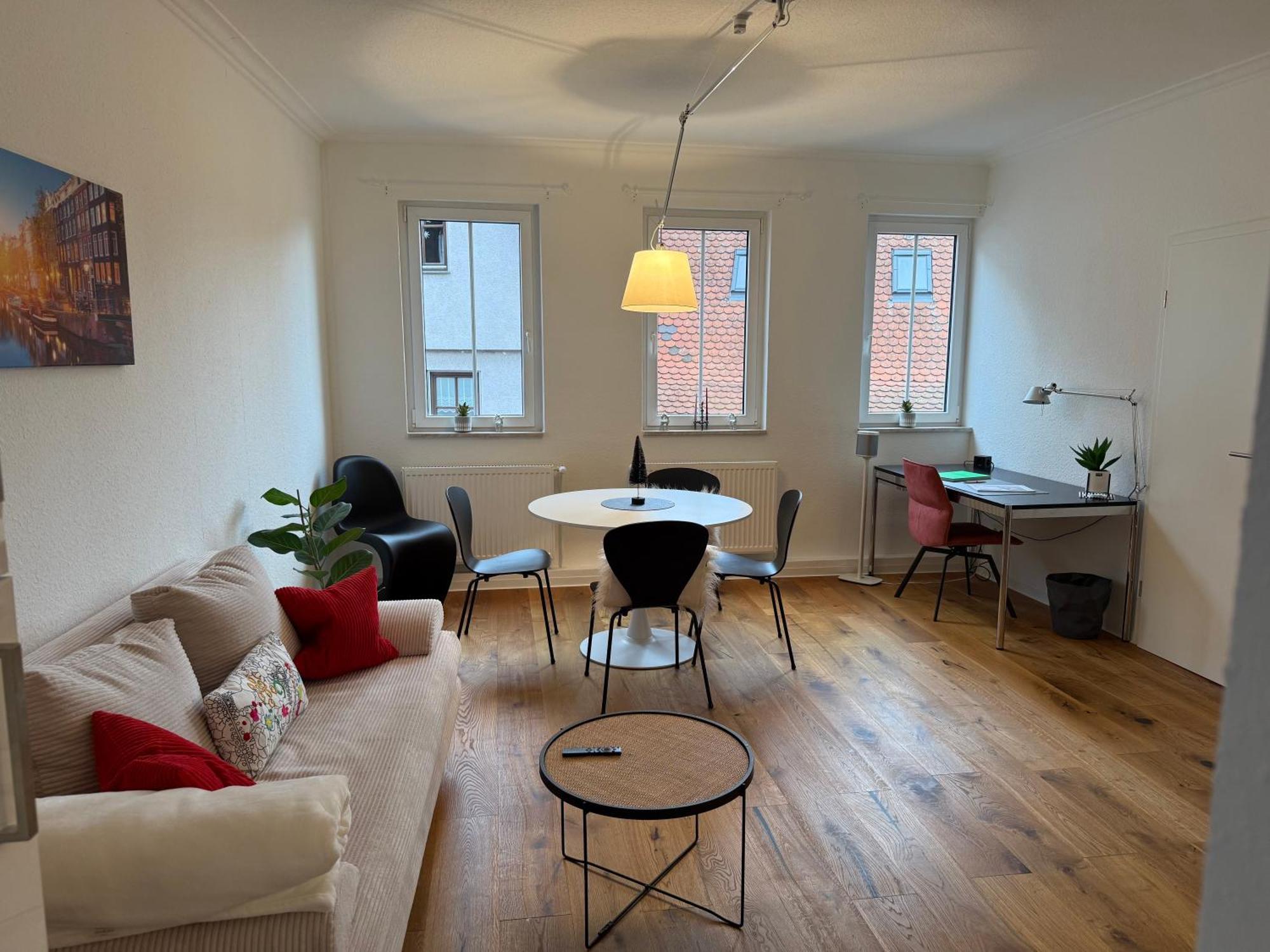 Stylisches Apartment Mit Grossem Tageslichbad Am Marktplatz Leonberg Ngoại thất bức ảnh